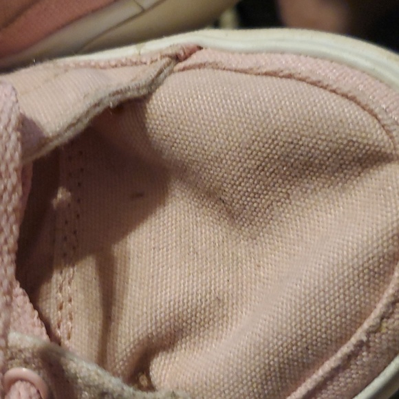 Pink Nikes - Picture 3 of 7